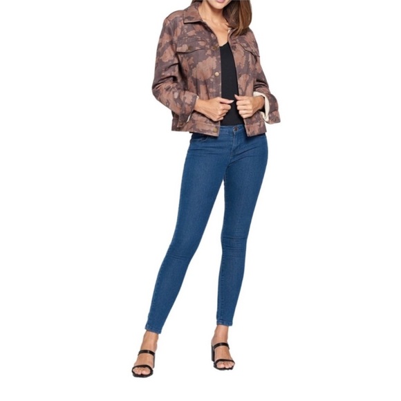 NEW| Women’s Mauby Long Sleeve Camo Button Up Jacket - Picture 3 of 4